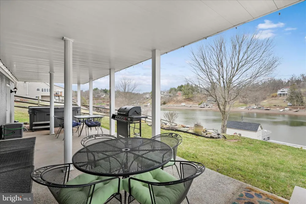 609 WYNONAH DR Auburn, PA 17922