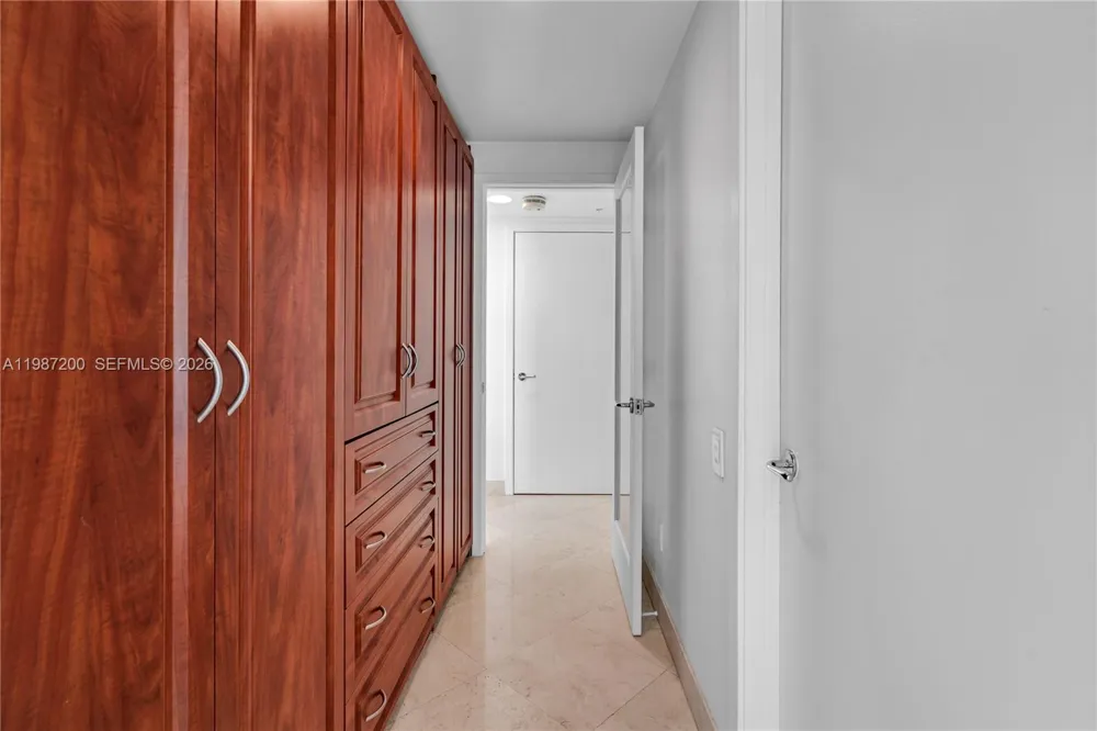 1500 Ocean Dr #907 Miami Beach, FL 33139