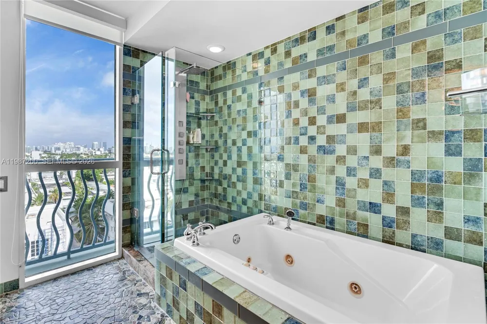 1500 Ocean Dr #907 Miami Beach, FL 33139