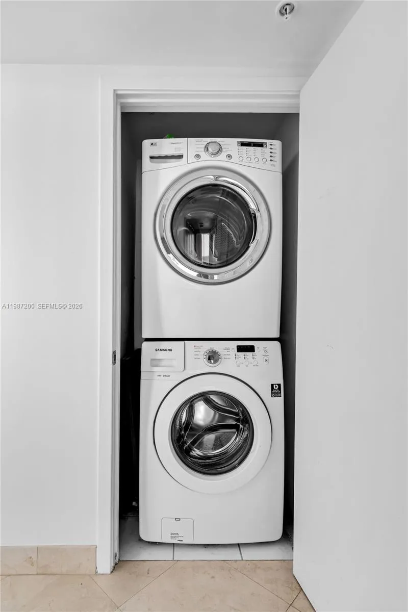 1500 Ocean Dr #907 Miami Beach, FL 33139