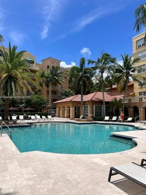 19555 E Country Club Dr #8503