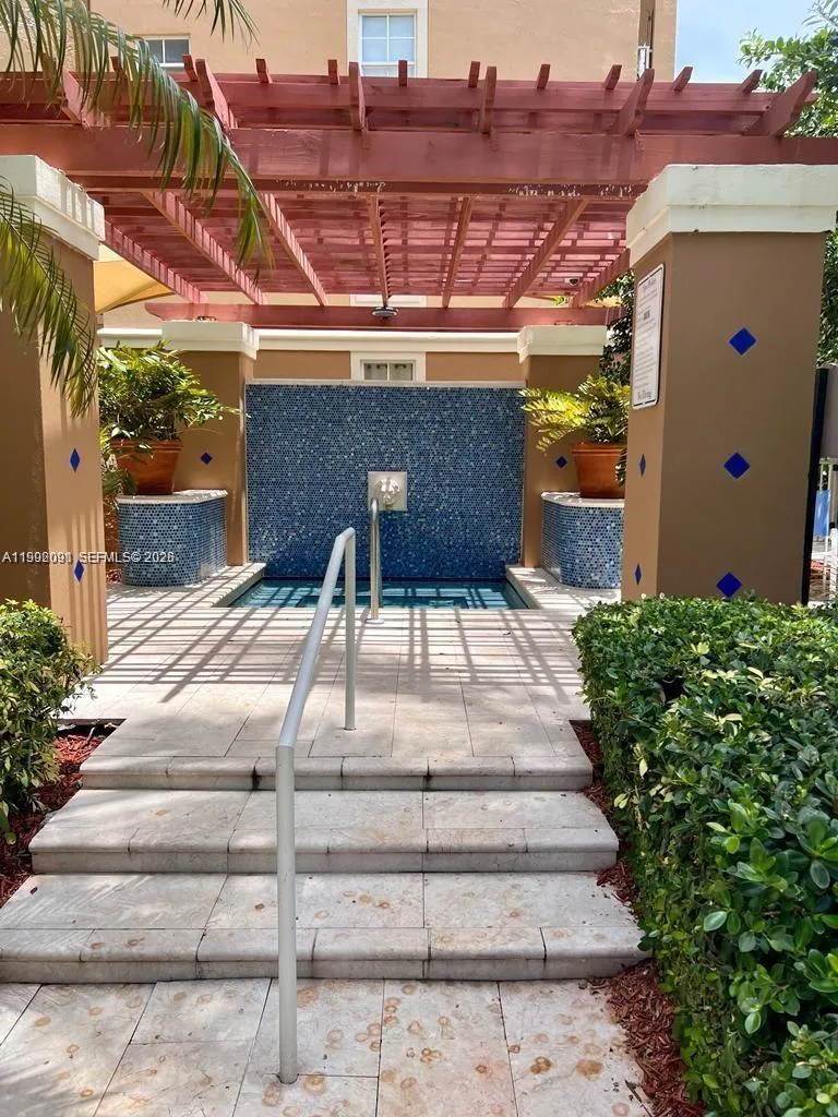 19555 E Country Club Dr #8503 Aventura, FL 33180