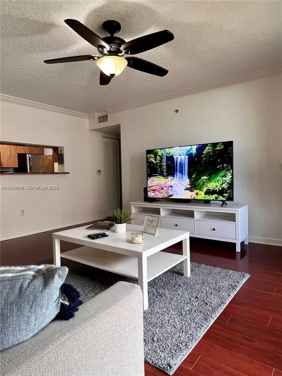 19555 E Country Club Dr #8503 Aventura, FL 33180