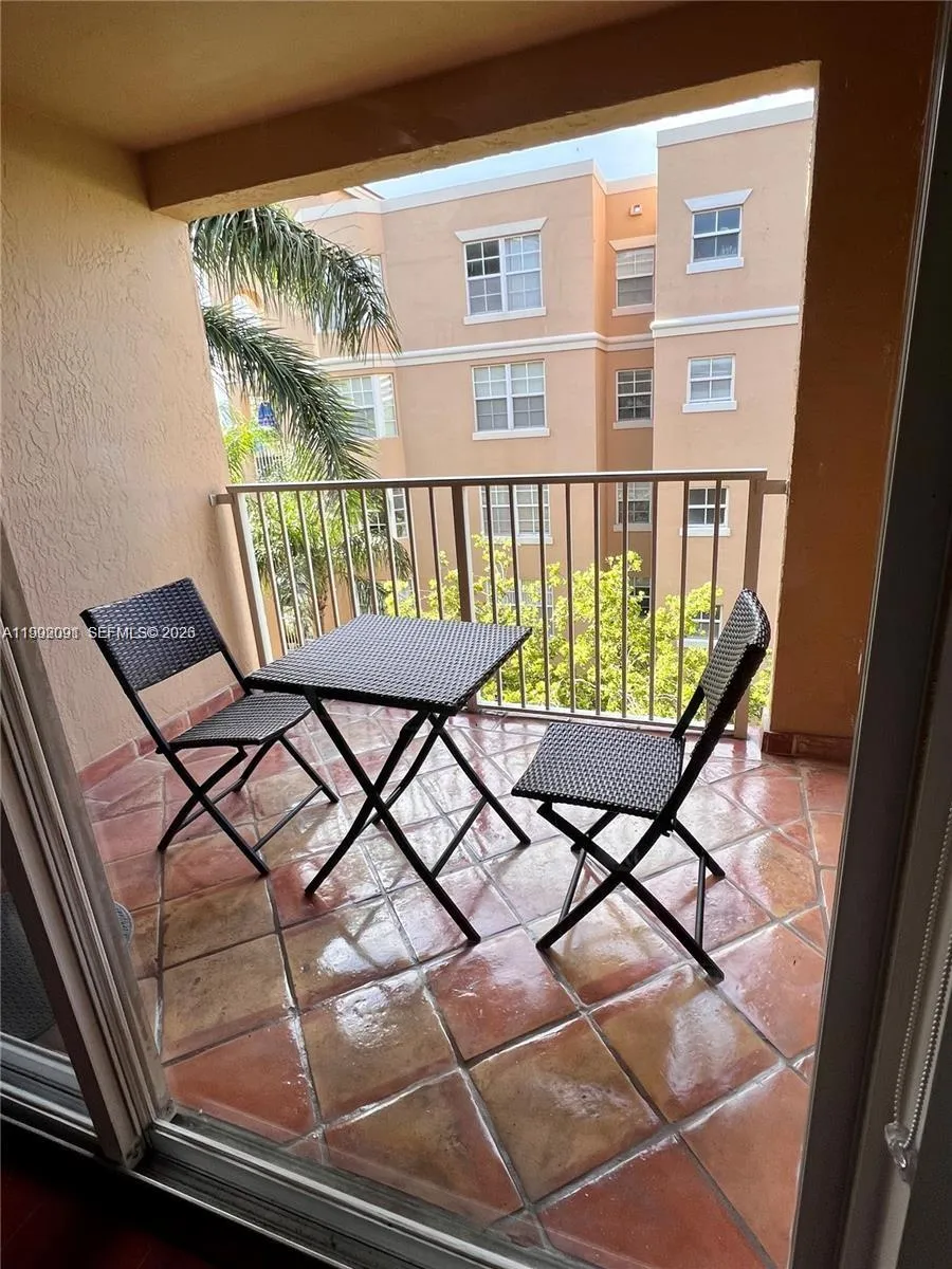 19555 E Country Club Dr #8503 Aventura, FL 33180