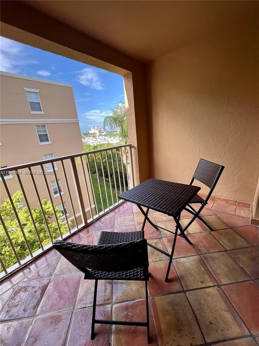 19555 E Country Club Dr #8503 Aventura, FL 33180