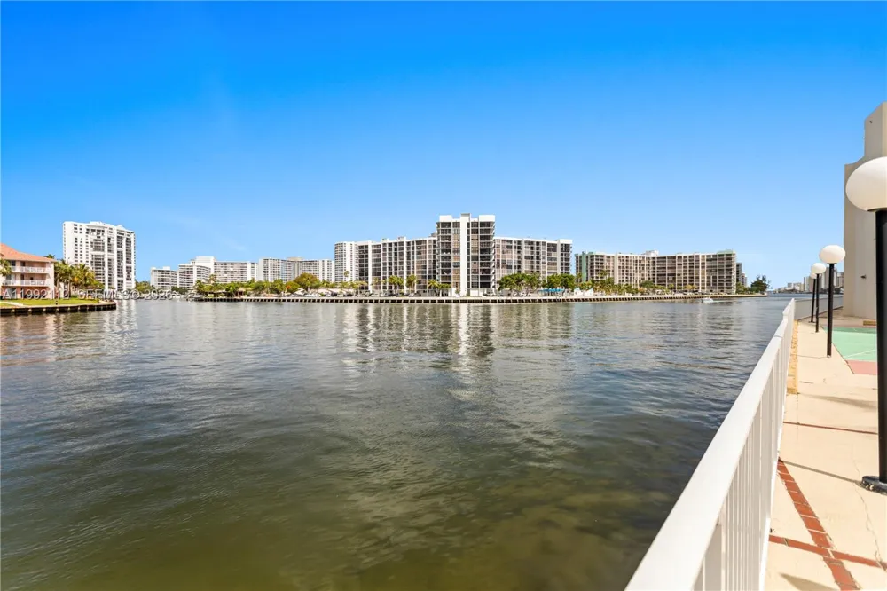3800 S Ocean Dr #1710 Hollywood, FL 33019