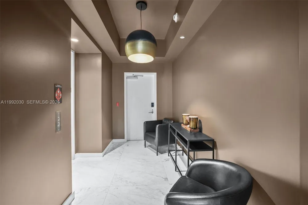 851 NE 1st Ave #3211 Miami, FL 33132