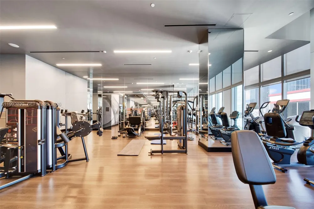 851 NE 1st Ave #3211 Miami, FL 33132