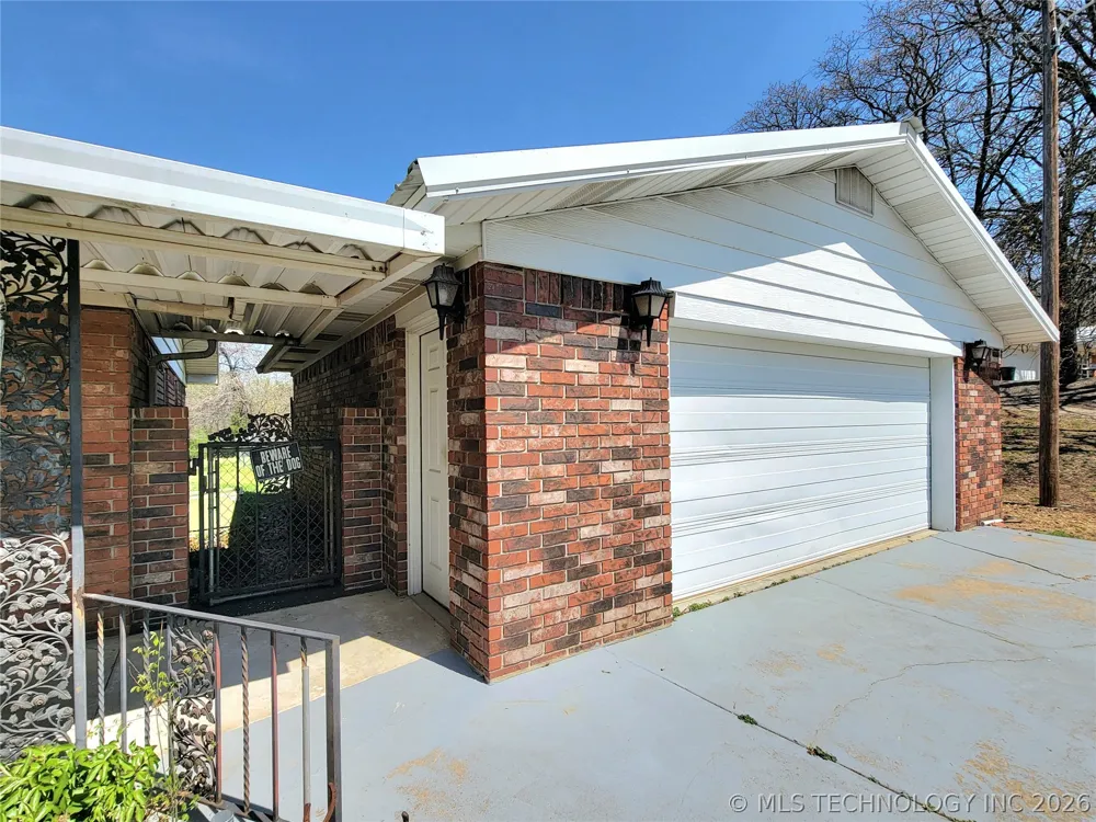466229 US Highway 64 Gans, OK 74936