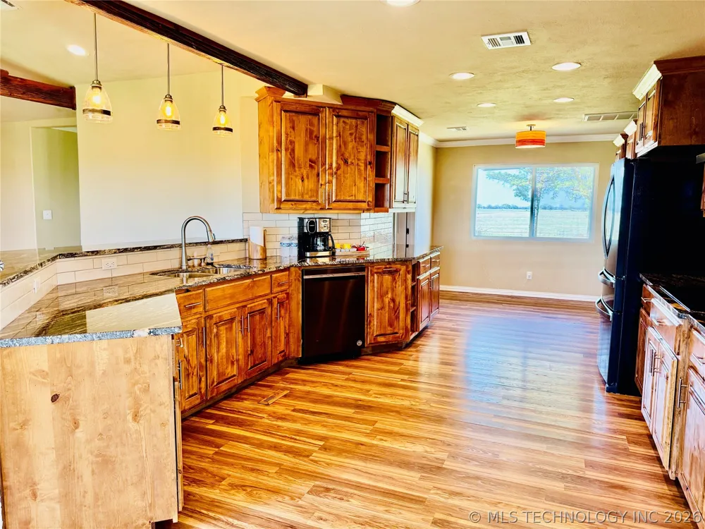 422502 E 1100 ROAD Checotah, OK 74426