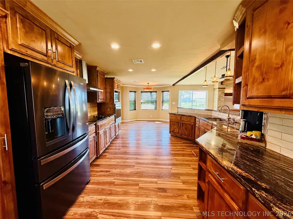 422502 E 1100 ROAD Checotah, OK 74426