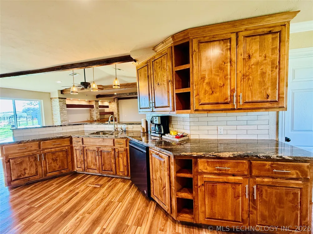 422502 E 1100 ROAD Checotah, OK 74426