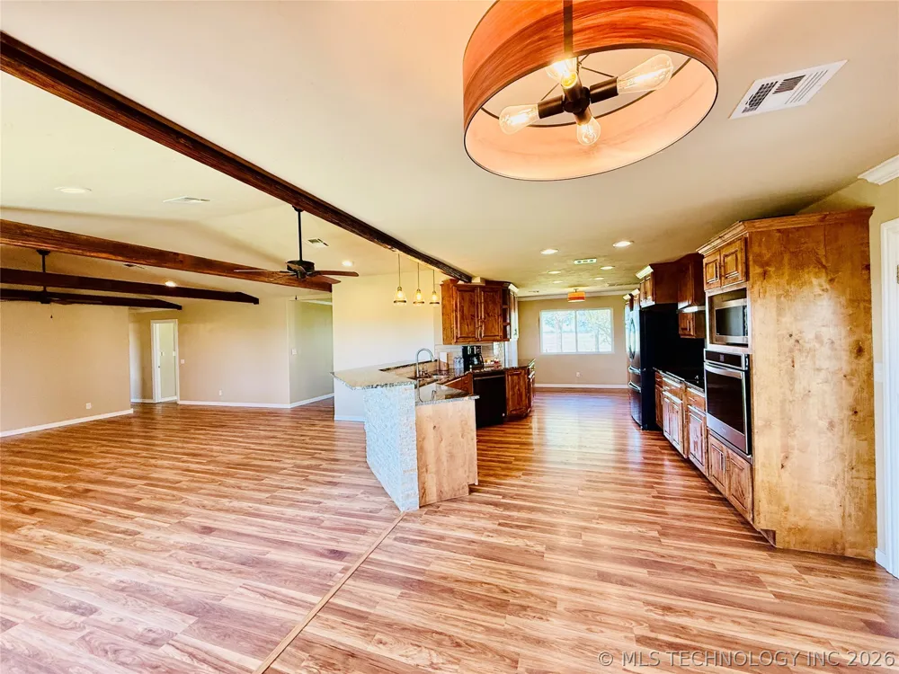422502 E 1100 ROAD Checotah, OK 74426