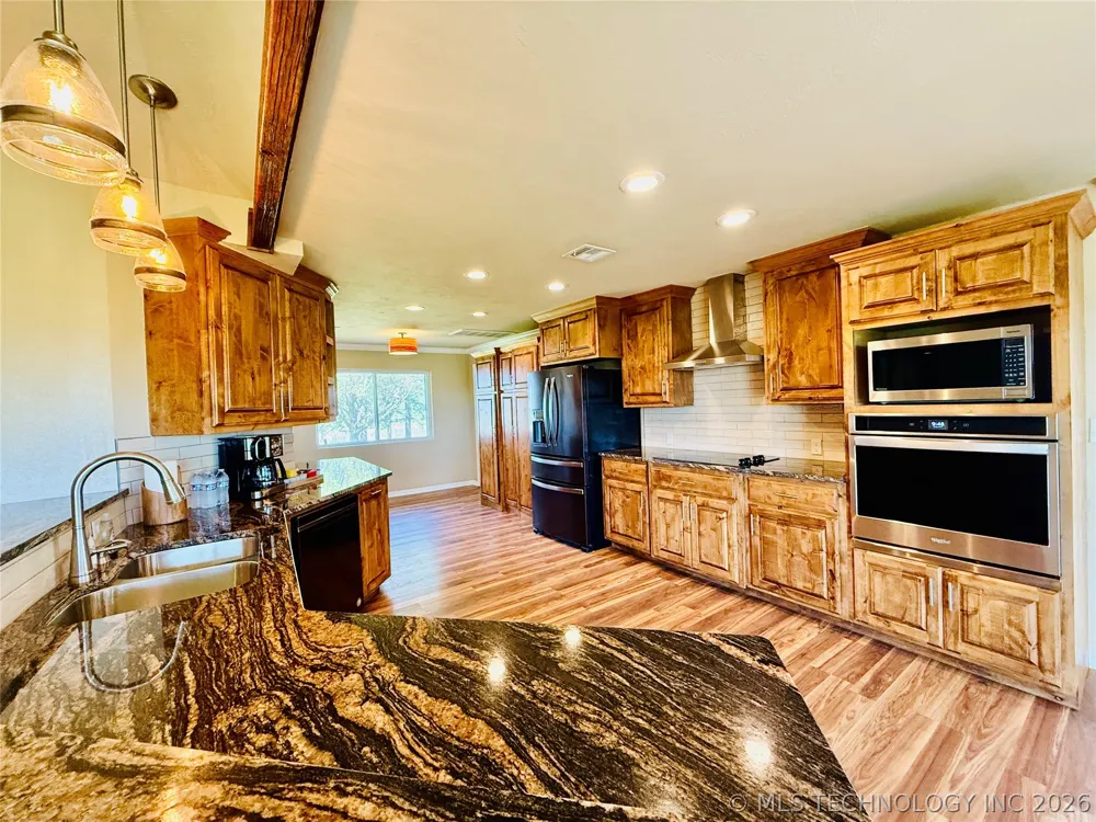 422502 E 1100 ROAD Checotah, OK 74426