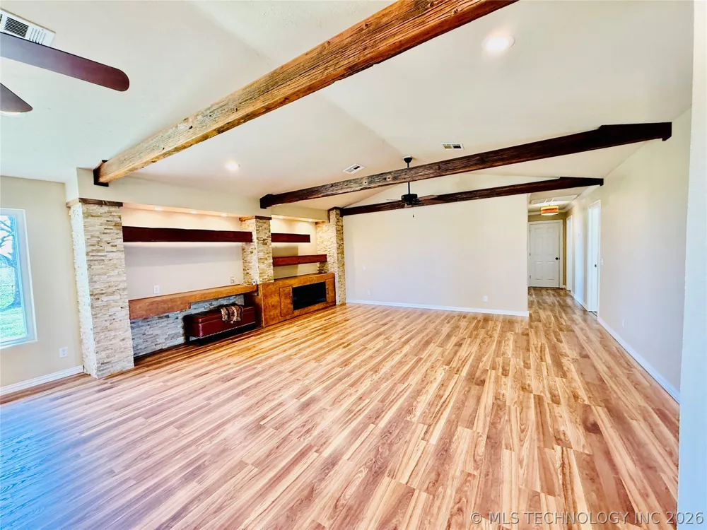 422502 E 1100 ROAD Checotah, OK 74426