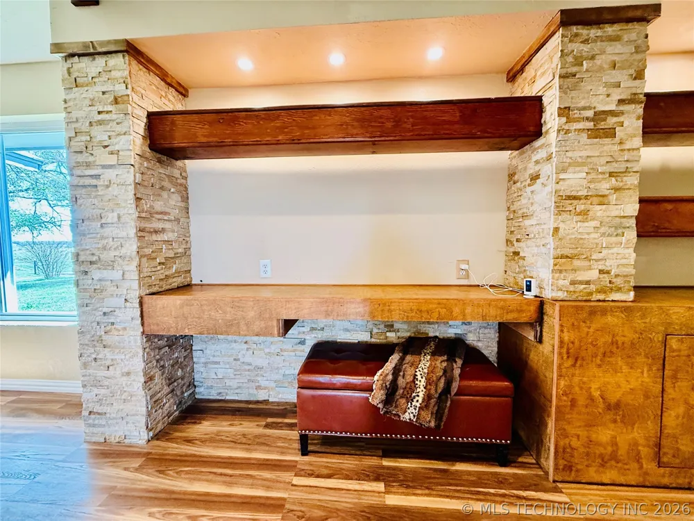 422502 E 1100 ROAD Checotah, OK 74426