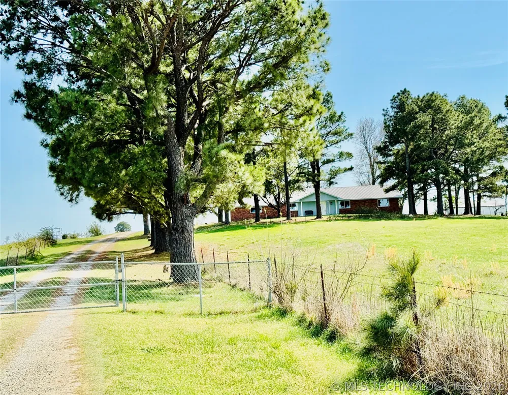 422502 E 1100 ROAD Checotah, OK 74426