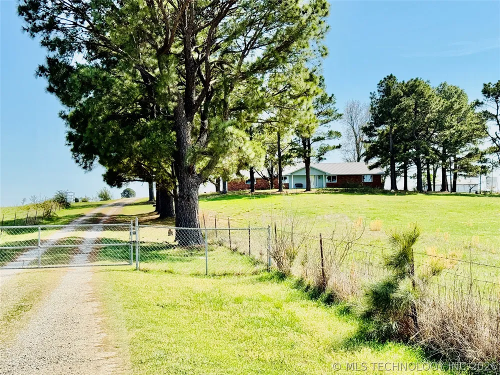 422502 E 1100 ROAD Checotah, OK 74426