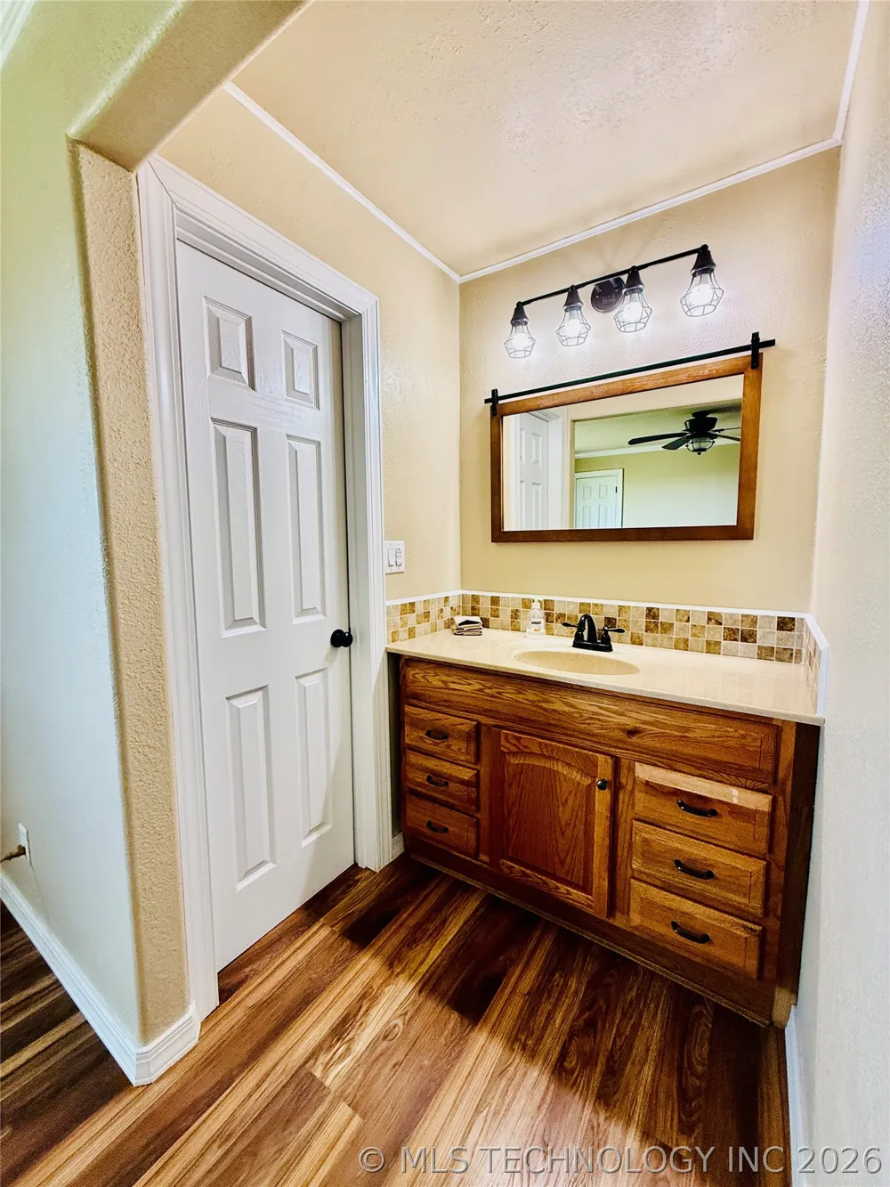 422502 E 1100 ROAD Checotah, OK 74426