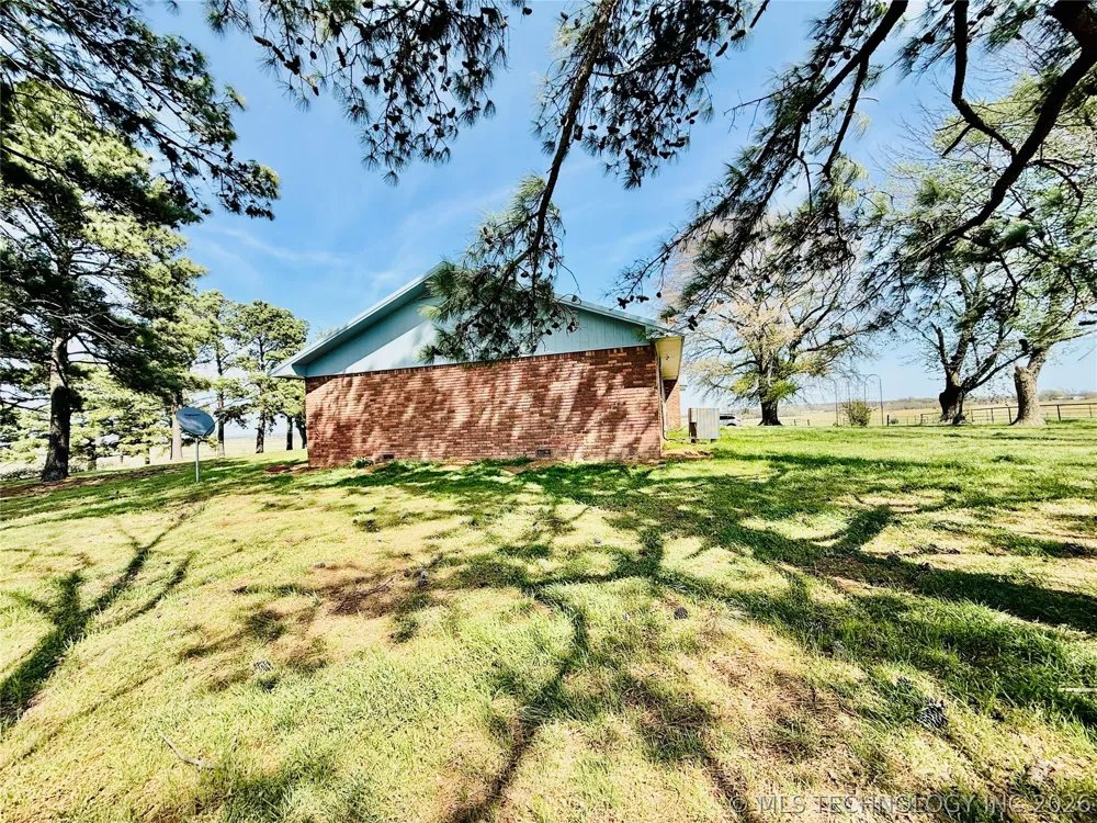 422502 E 1100 ROAD Checotah, OK 74426