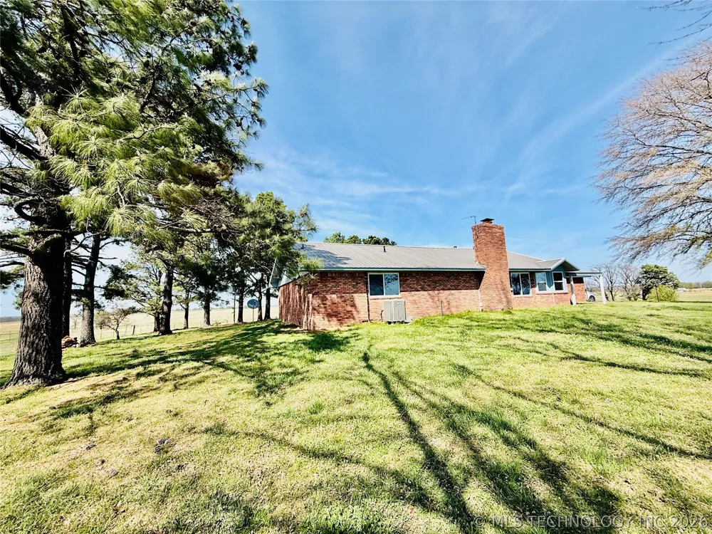 422502 E 1100 ROAD Checotah, OK 74426