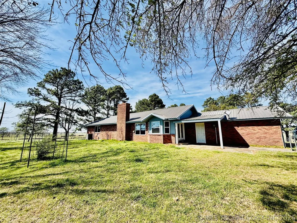 422502 E 1100 ROAD Checotah, OK 74426
