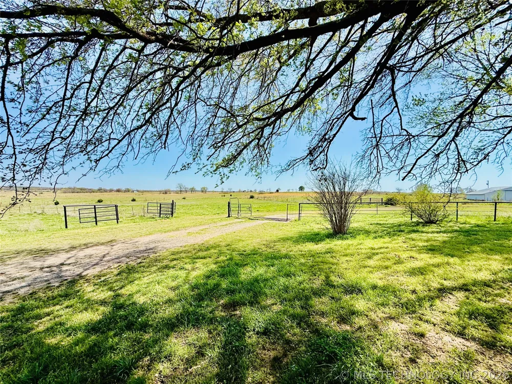 422502 E 1100 ROAD Checotah, OK 74426