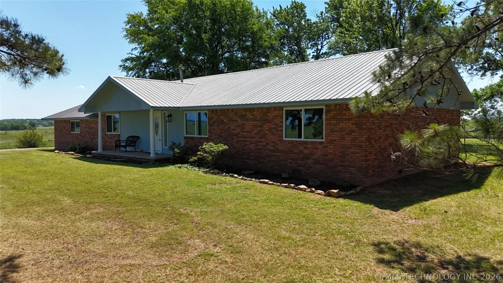 422502 E 1100 ROAD Checotah, OK 74426