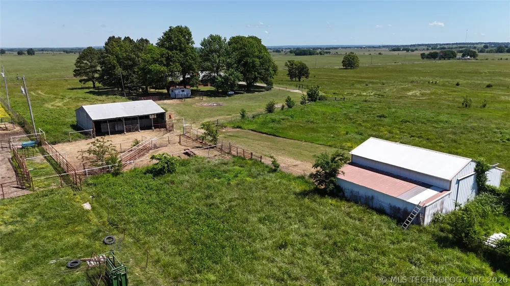 422502 E 1100 ROAD Checotah, OK 74426