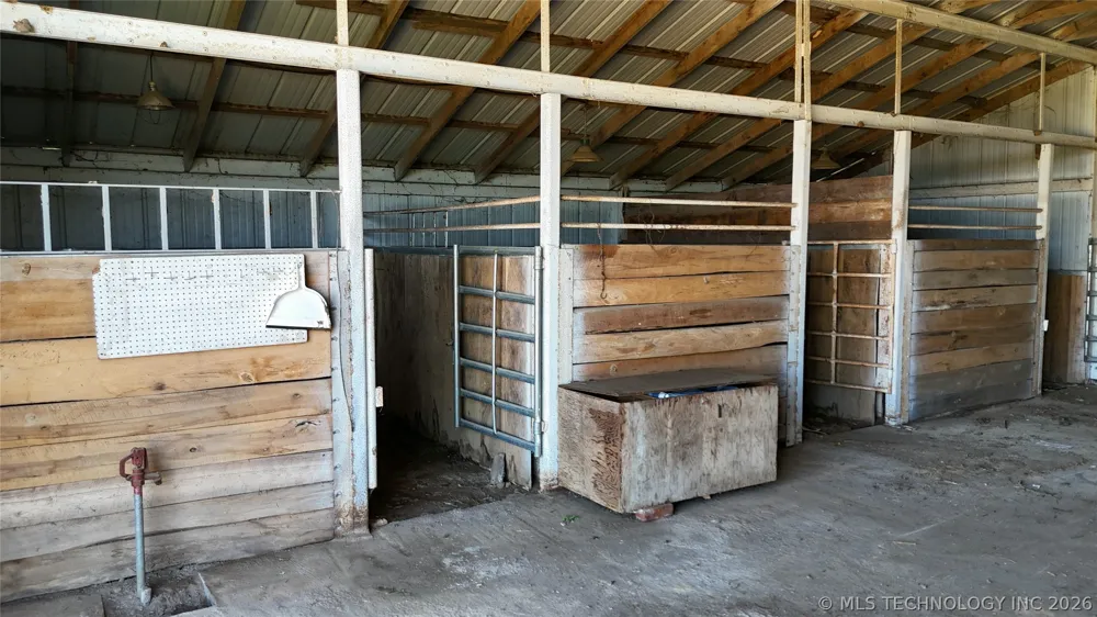 422502 E 1100 ROAD Checotah, OK 74426