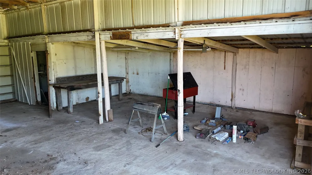422502 E 1100 ROAD Checotah, OK 74426