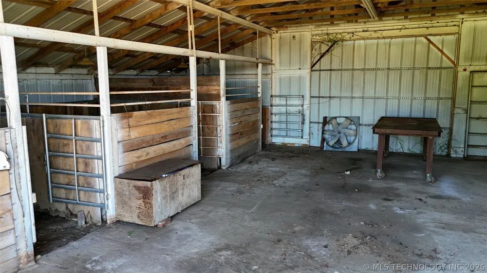 422502 E 1100 ROAD Checotah, OK 74426