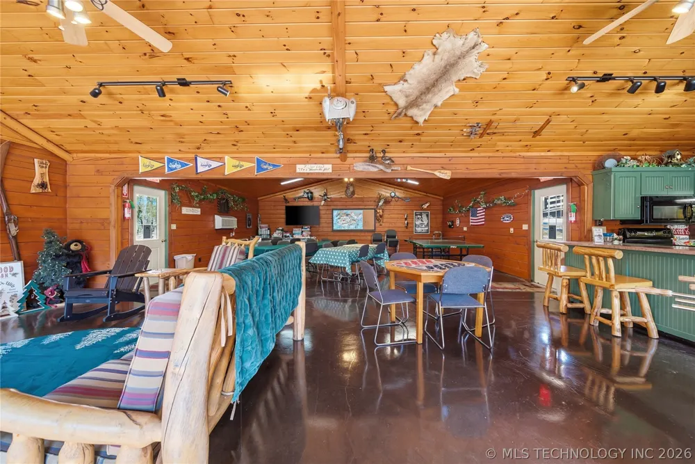 33635 Old Indian Road Ketchum, OK 74331