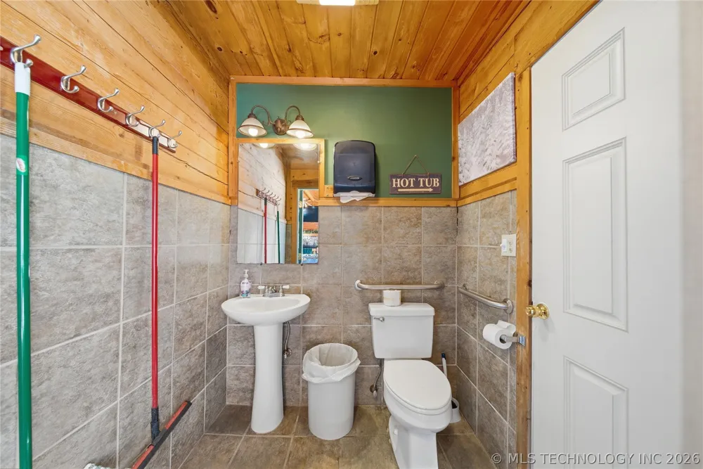 33635 Old Indian Road Ketchum, OK 74331