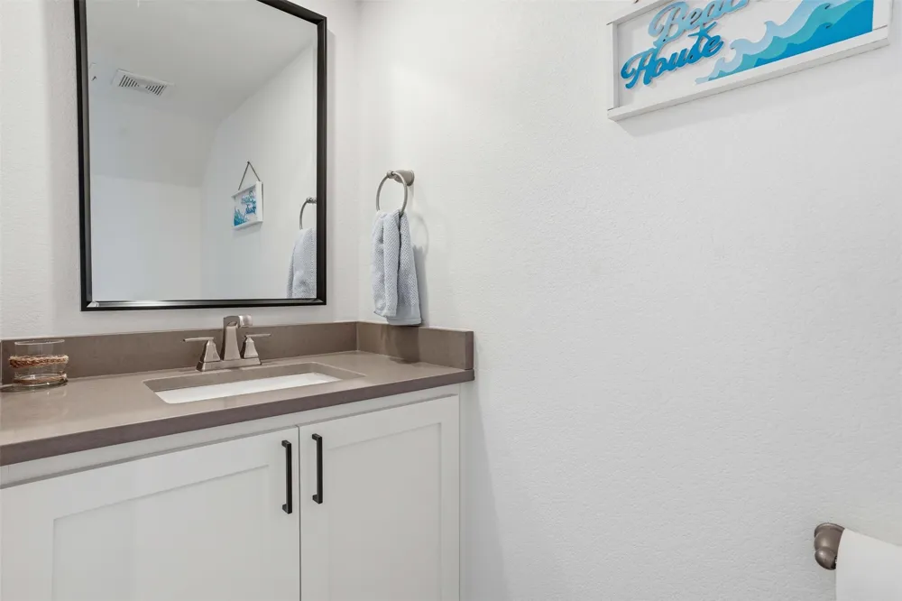 512 Palmer Drive Point Venture, TX 78645