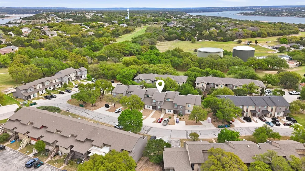 512 Palmer Drive Point Venture, TX 78645