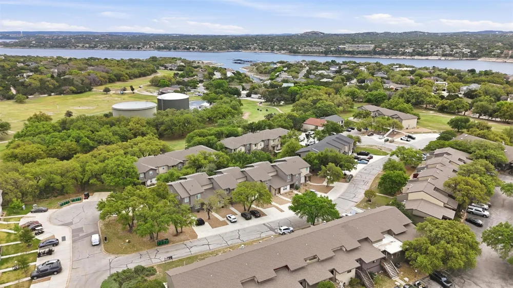 512 Palmer Drive Point Venture, TX 78645