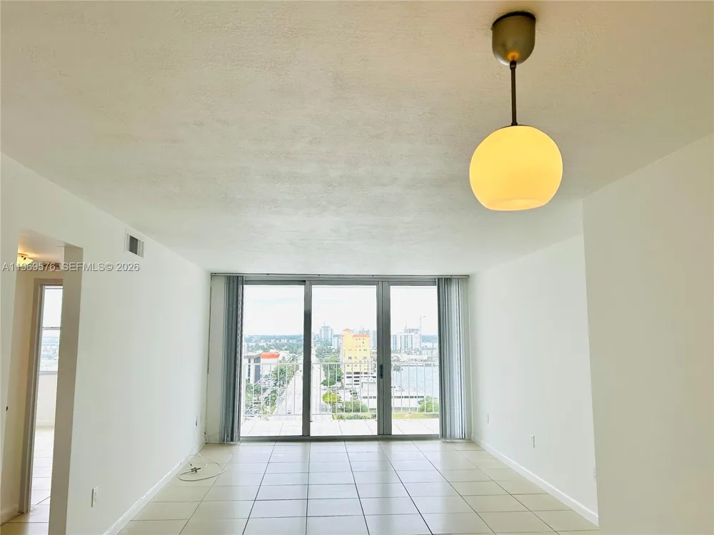 1865 79th St Cswy #16J North Bay Village, FL 33141