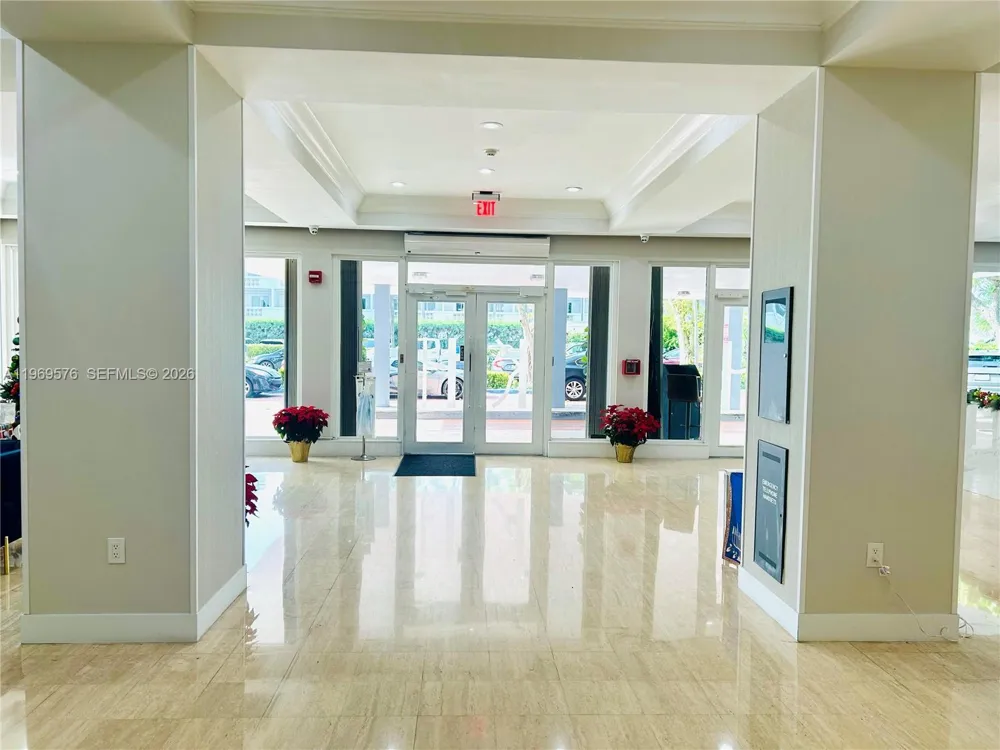 1865 79th St Cswy #16J North Bay Village, FL 33141