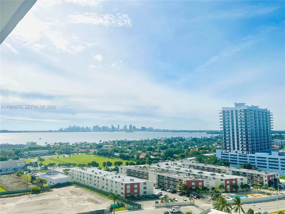1865 79th St Cswy #16J North Bay Village, FL 33141