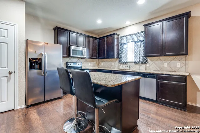 15923 Silver Rose Selma, TX 78154