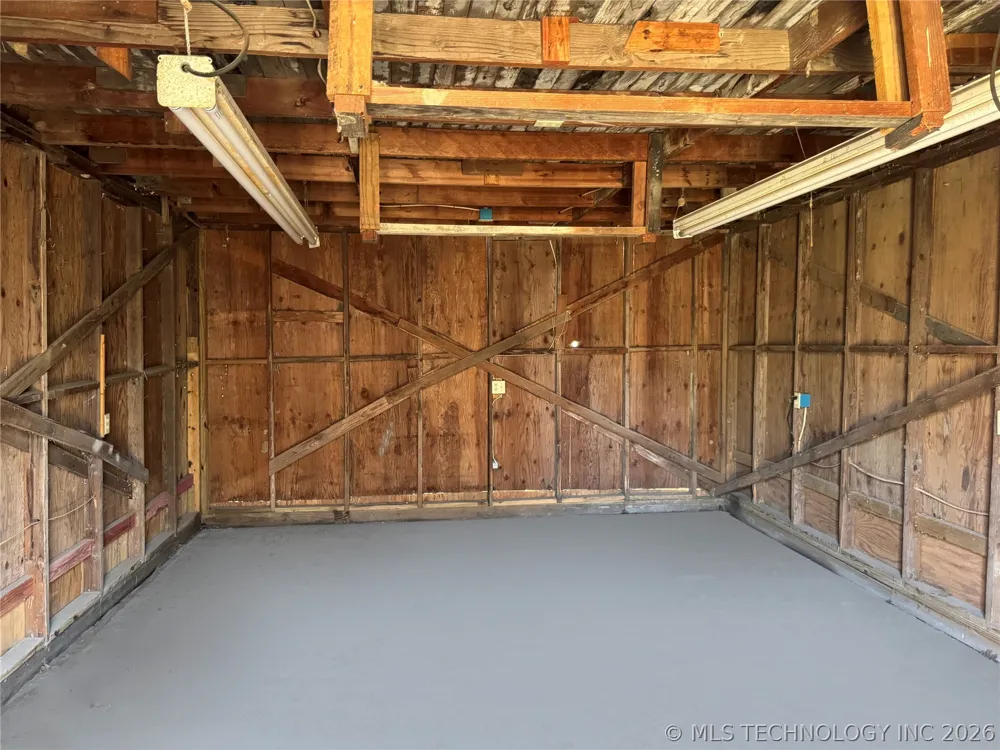 30220 3956 DRIVE Ochelata, OK 74051