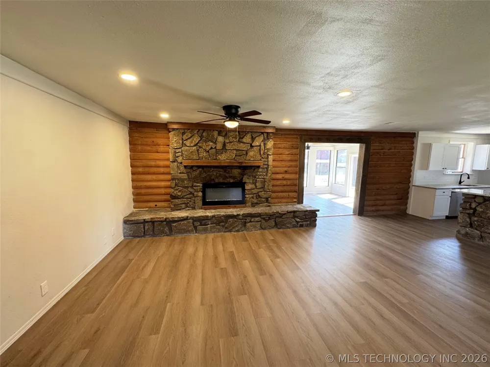 30220 3956 DRIVE Ochelata, OK 74051