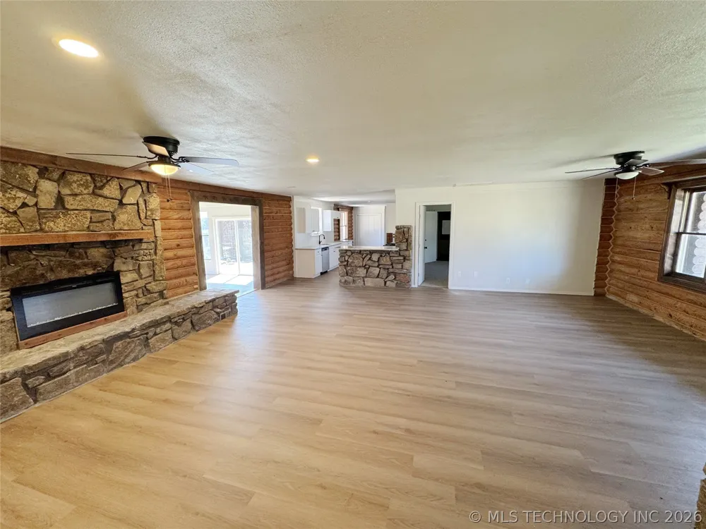 30220 3956 DRIVE Ochelata, OK 74051
