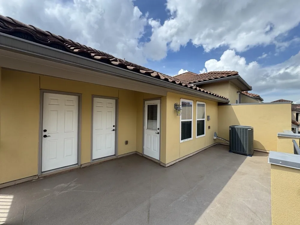 22 W Oaks Drive Pasadena, TX 77058