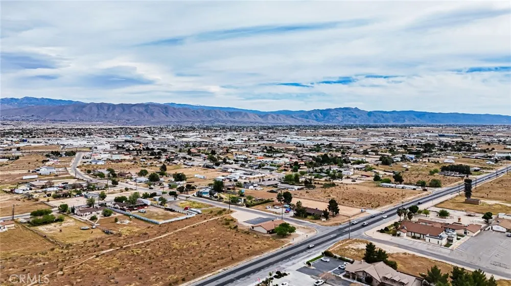 11695 Hesperia Road Hesperia, CA 92345