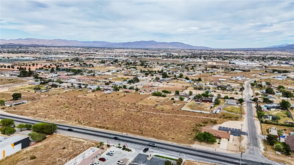 11695 Hesperia Road Hesperia, CA 92345