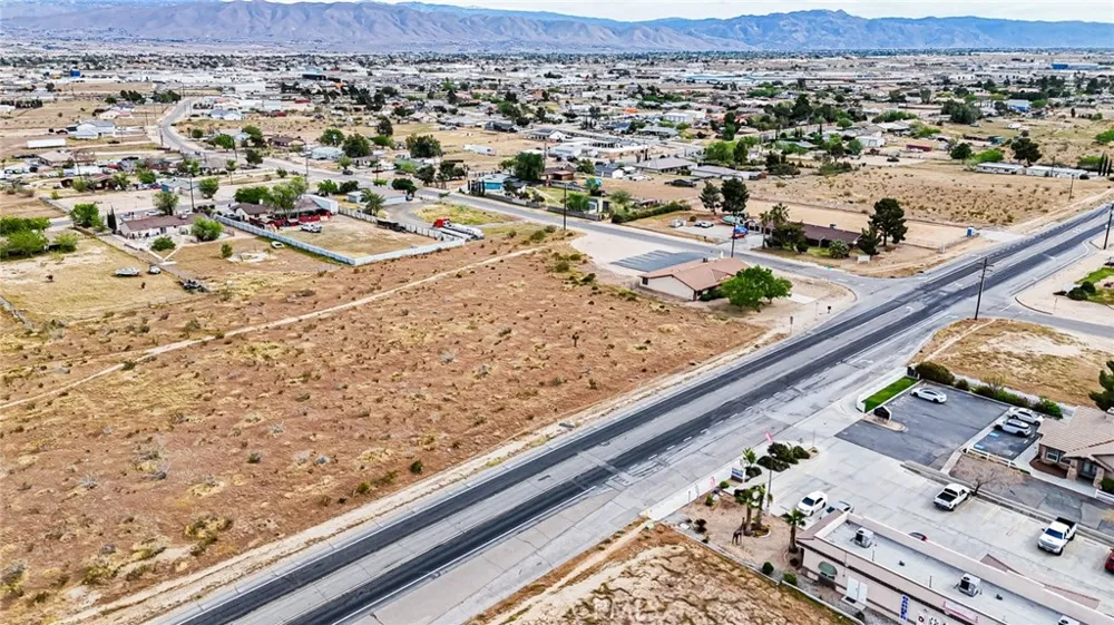 11695 Hesperia Road Hesperia, CA 92345