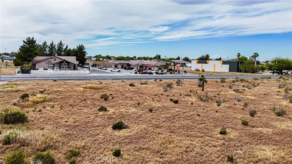 11695 Hesperia Road Hesperia, CA 92345