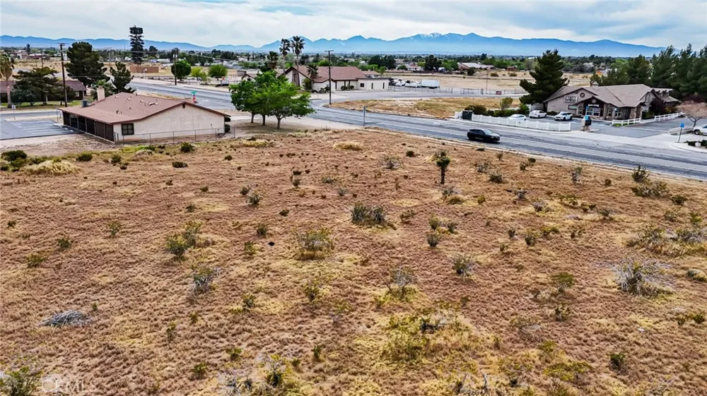 11695 Hesperia Road Hesperia, CA 92345